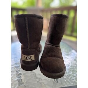 UGG Australia‎ Classic Short Boots Suede Brown Warm Winter Kids Size 11